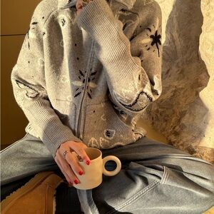 Alanuaii like Gray Patterned Women's Cardigan